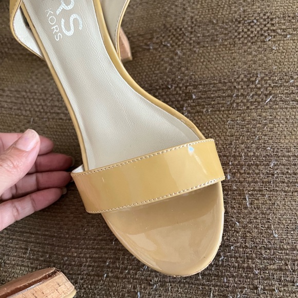 Michael kors gorgeous cork heel size 8 in great condition - Picture 13 of 16